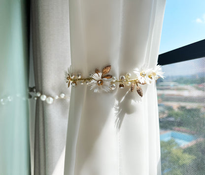 Elegant Gold Curtain Tiebacks with Leaves and Pearls