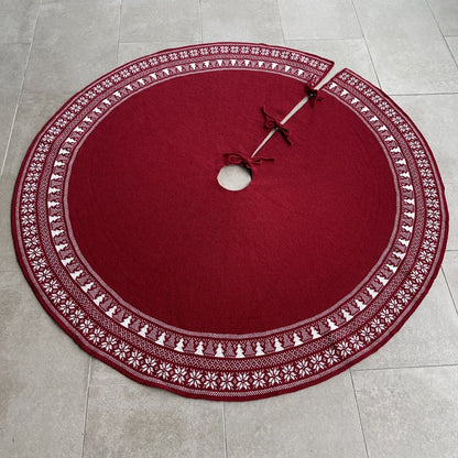 Exquisite Snowflake Christmas Tree Skirt