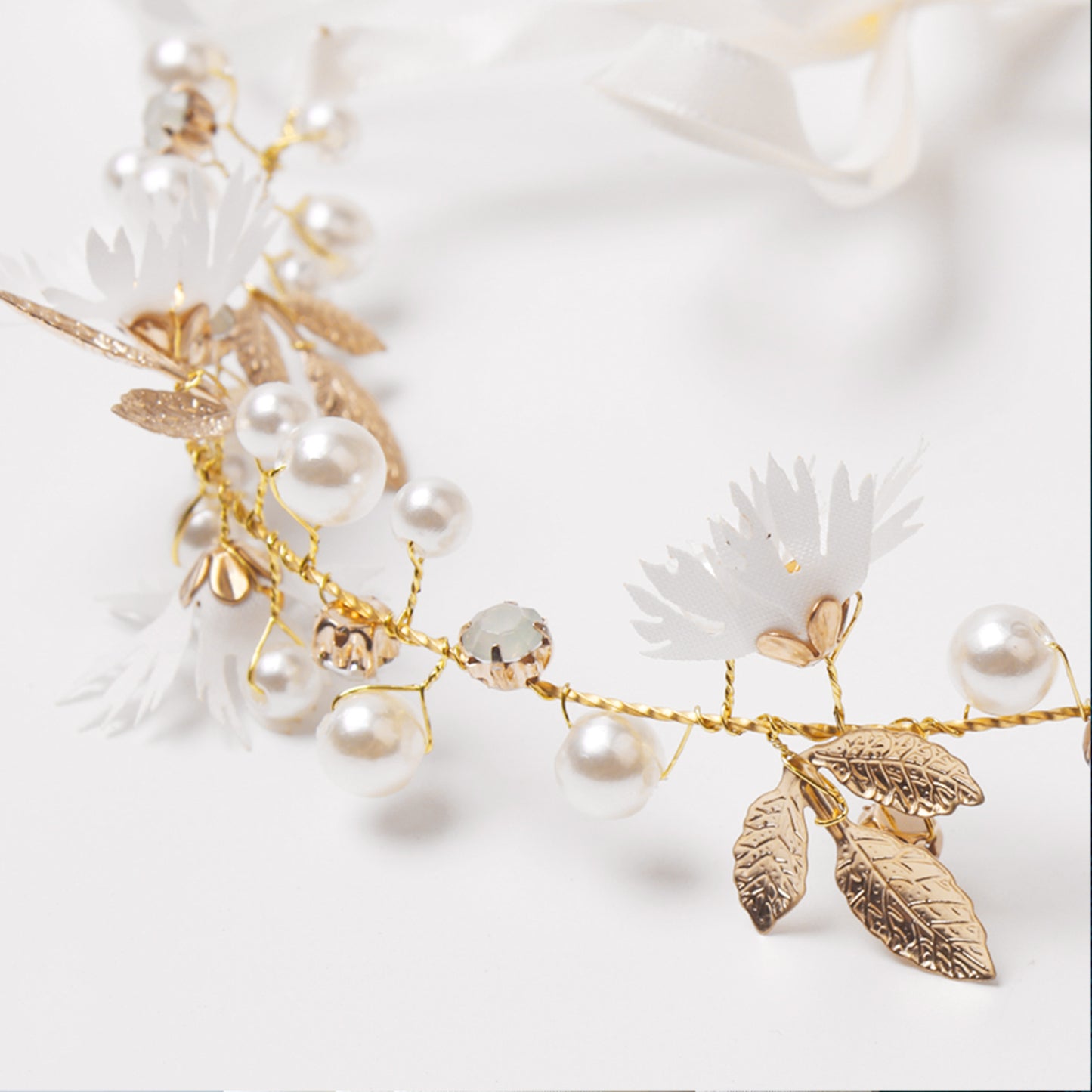 Elegant Gold Curtain Tiebacks with Leaves and Pearls