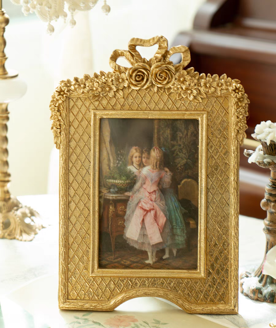 Vintage Inspired Victorian Gold Photo Frame Wall Art